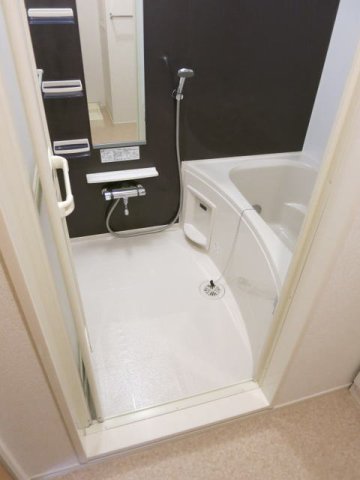 バス・シャワールーム　ゆったり過ごせるお風呂です
