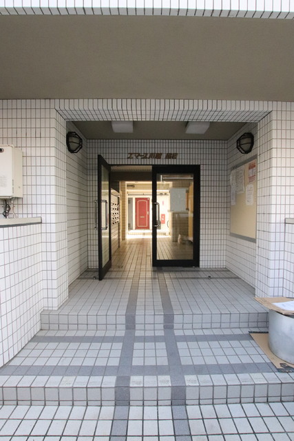 エントランス　マンションの入口です！