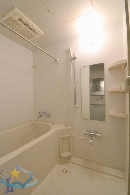 レガーロ美術館通_内装_2