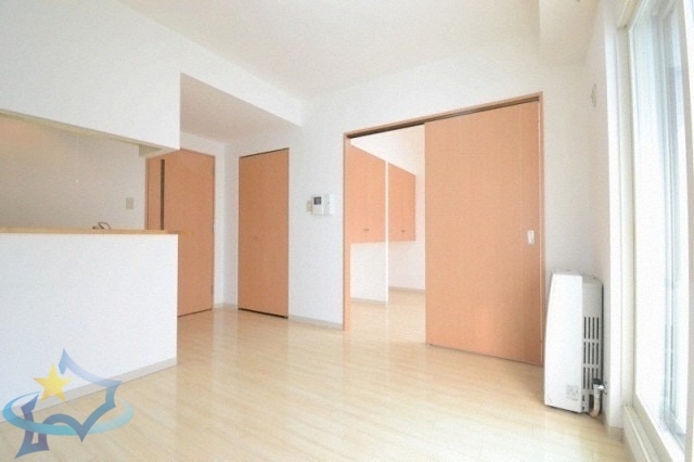 レガーロ美術館通_内装_0