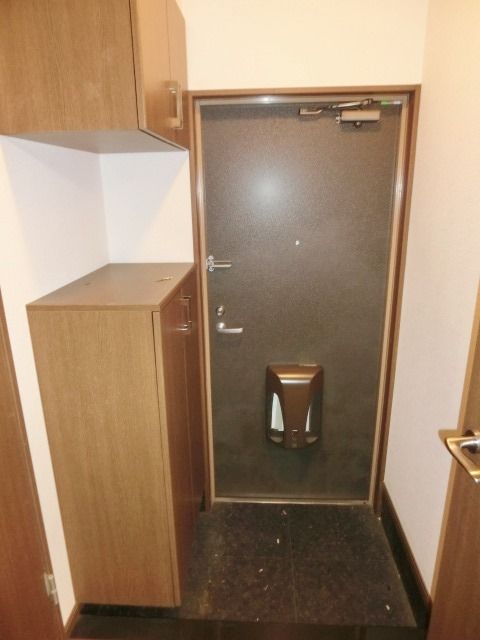 玄関　シューズボックスのある玄関です。