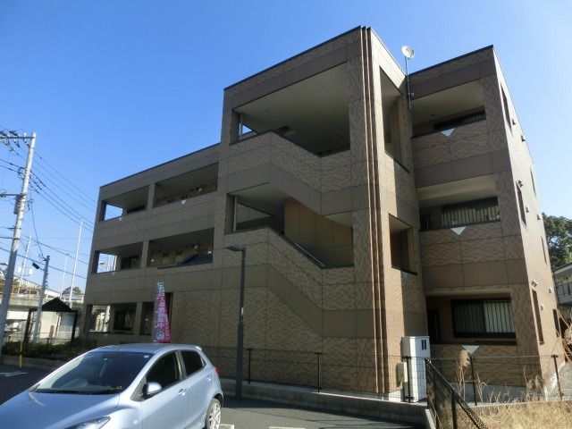 建物外観　玄関側からの外観です