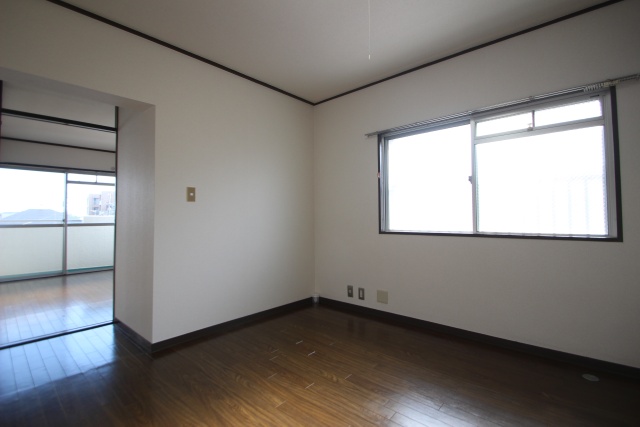 居室・リビング　別室の参考写真です。※現況優先