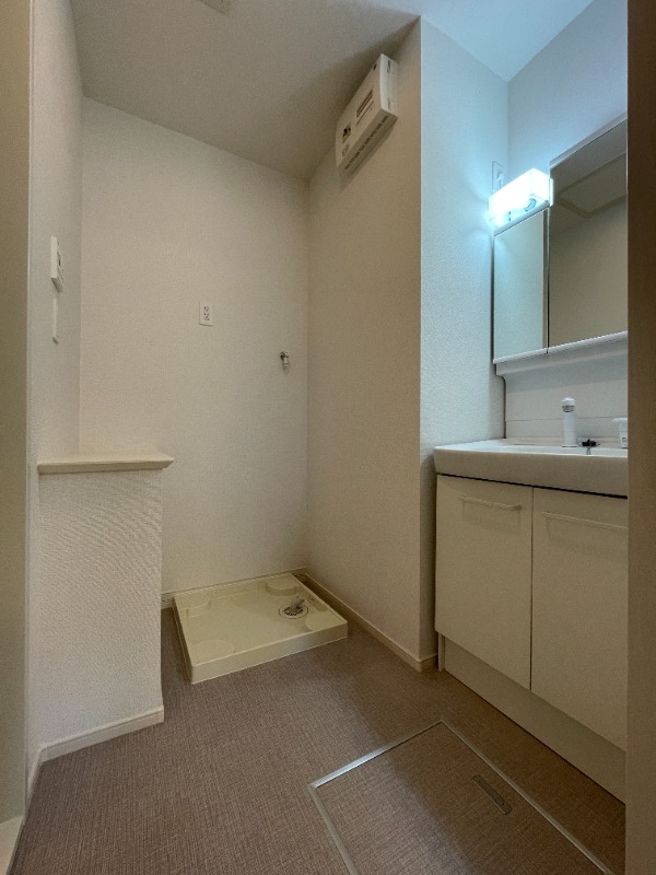 洗面設備　同仕様です