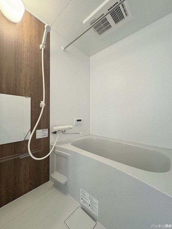 バス・シャワールーム　※同型タイプの為、現状を優先いたします