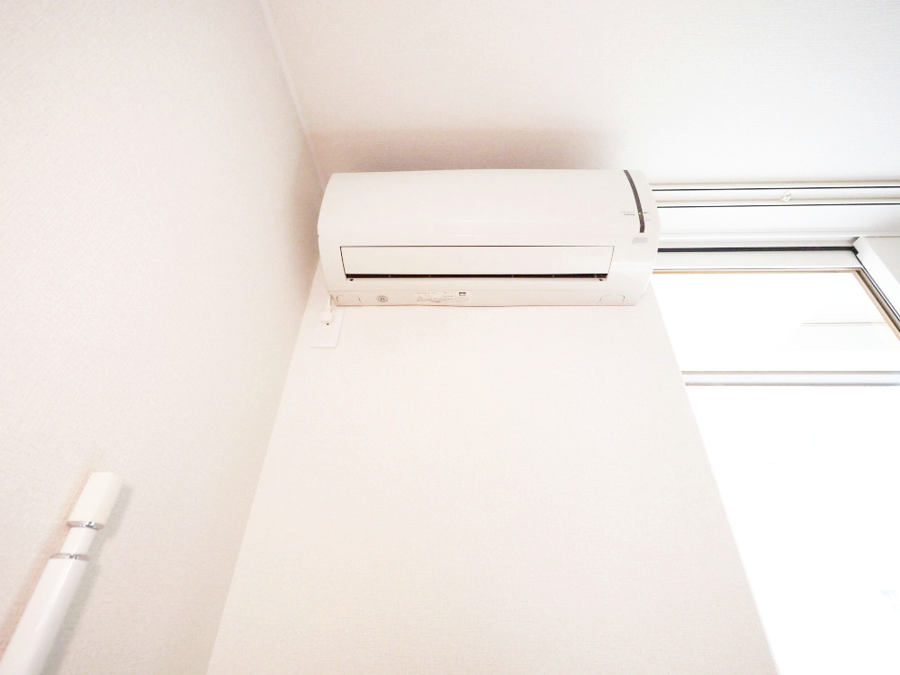 その他設備　夏もカラッと快適なエアコン付き♪