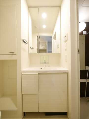 洗面設備　別間取り　参考写真