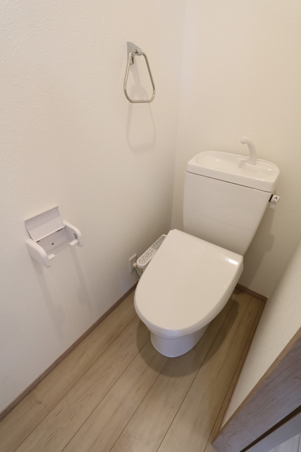 トイレ　☆衛生的な温水洗浄便座☆