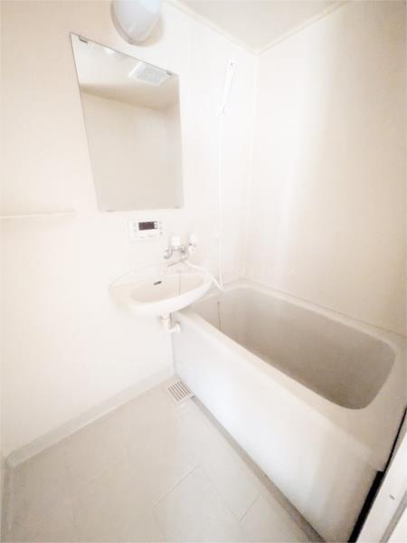 バス・シャワールーム　バス／シャワー