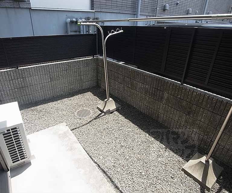 バルコニー　専用庭