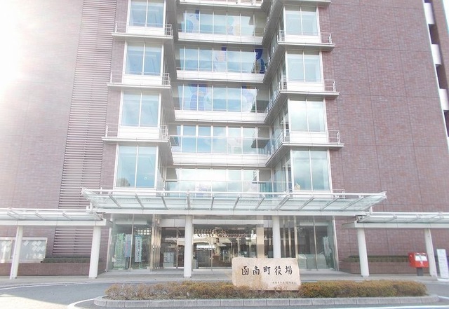 役所　函南町役場（役所）まで400m