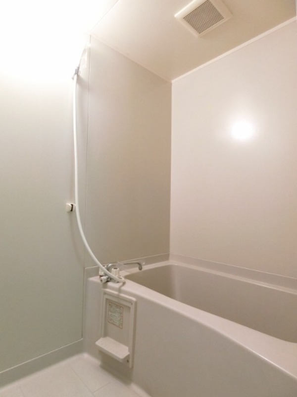 バス・シャワールーム　図面と現状に相違がある場合には現状を優先