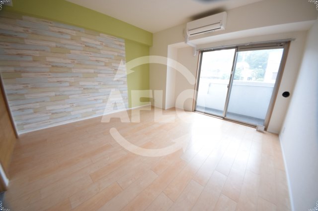 居室・リビング　モノトーン難波　洋室