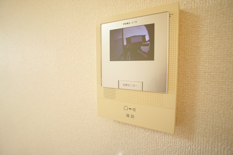 セキュリティ　TVドアホンで確認してから来客対応できるので安心
