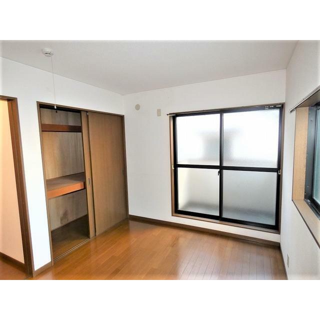 収納　２階　洋室　収納