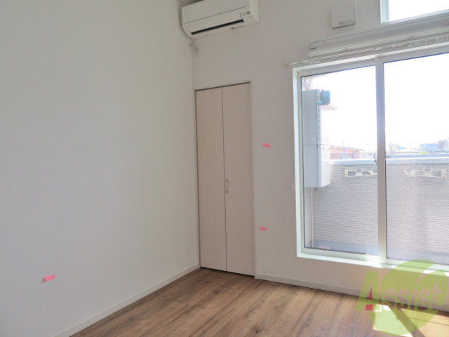 居室・リビング　南向きなので陽当たりも良く明るい印象のお部屋になっています。