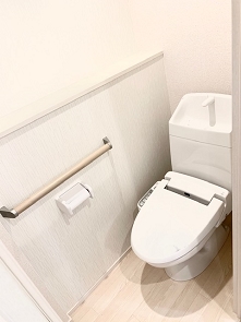 トイレ　温水洗浄便座