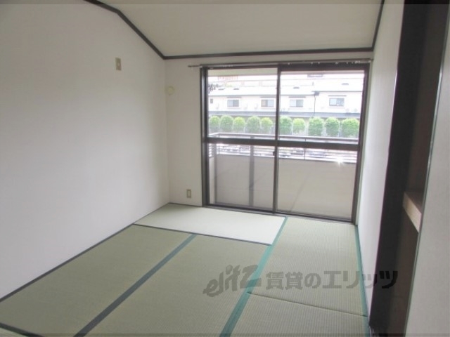 居室・リビング　６帖の和室です