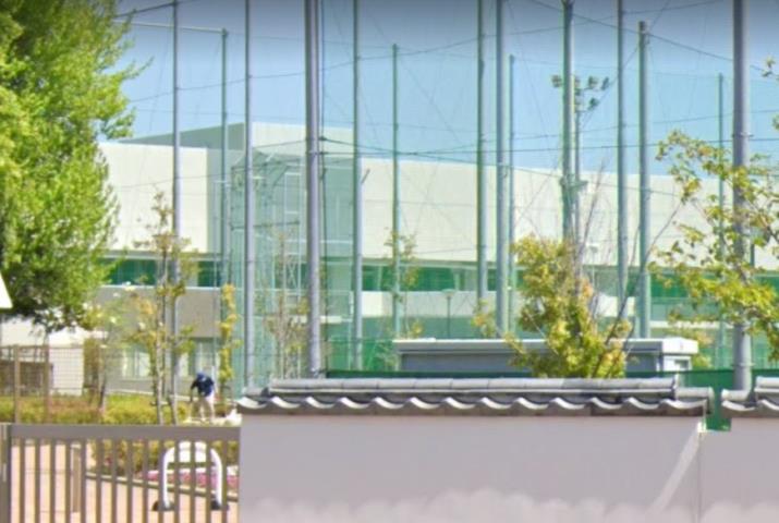 中学校　中部学園（中学校）まで683m