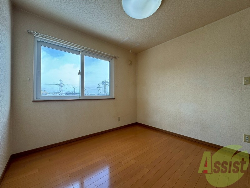 その他部屋・スペース　寝室です。部屋をどう使うかはあなた次第です！