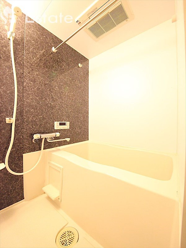 バス・シャワールーム　バスルーム