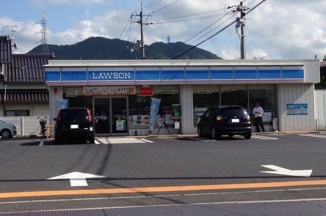 コンビニ　ローソン大田店（コンビニ）まで230m