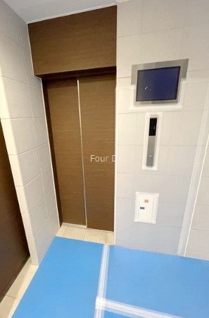 ロビー　《見学予約受付中》