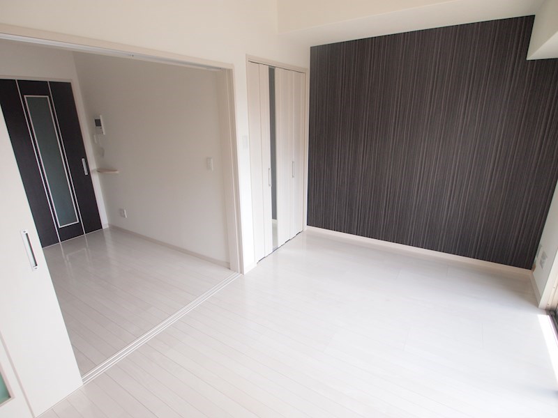 その他部屋・スペース　落ち着いた雰囲気の寝室。