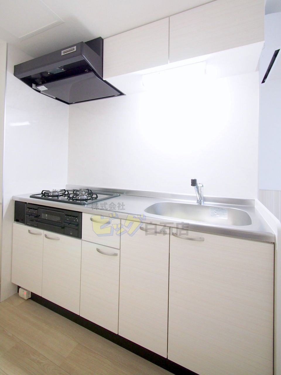 キッチン　人気の独立式システムキッチンです♪