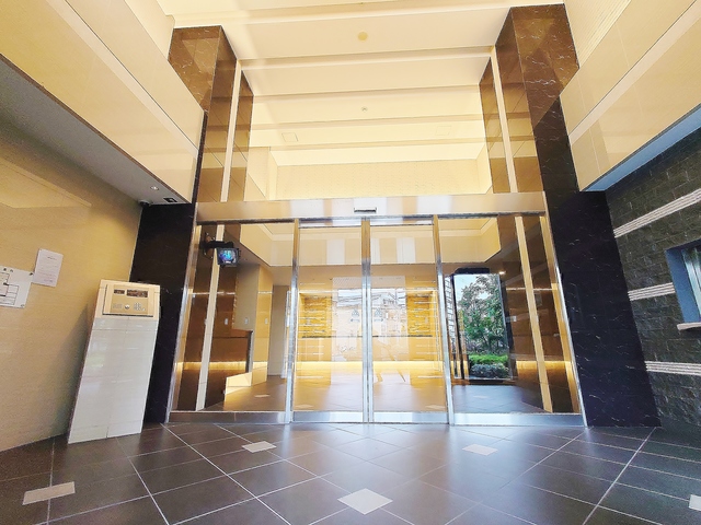 ロビー　オートロック・防犯カメラ・宅配ＢＯＸ等設備充実