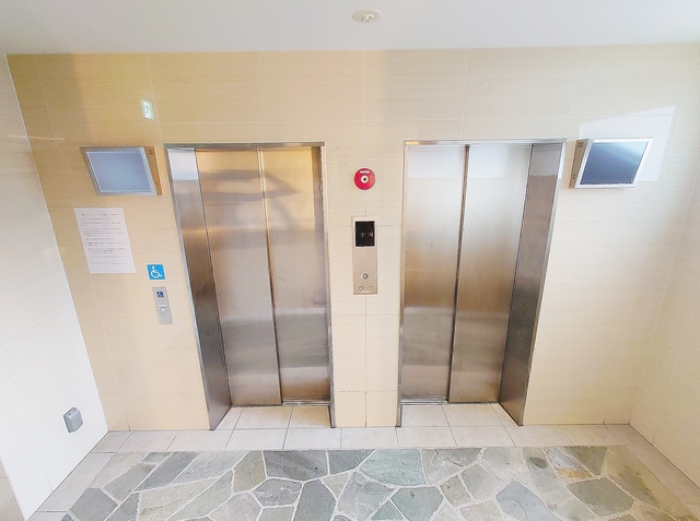 その他共有部分　防犯カメラ付エレベーター２基