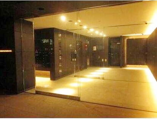 エントランス　【女性のお一人暮らしでも安心のセキュリティ♪】おすすめ！