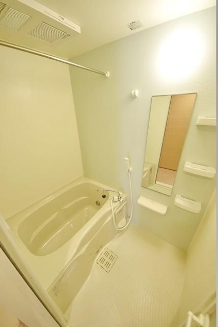 バス・シャワールーム　ゆったりバスルーム