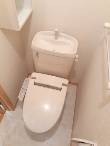 トイレ　コンパクトで使いやすいトイレです
