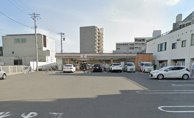 コンビニ　セブンイレブン岩槻本町店（コンビニ）まで410m