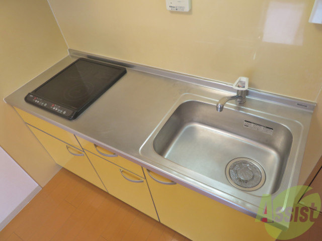 キッチン　ＩＨクッキングヒータはお料理もお掃除もらくらくですね