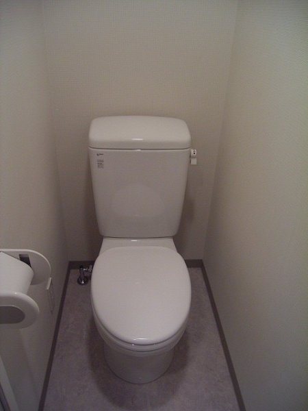 トイレ　個室タイプのトイレ