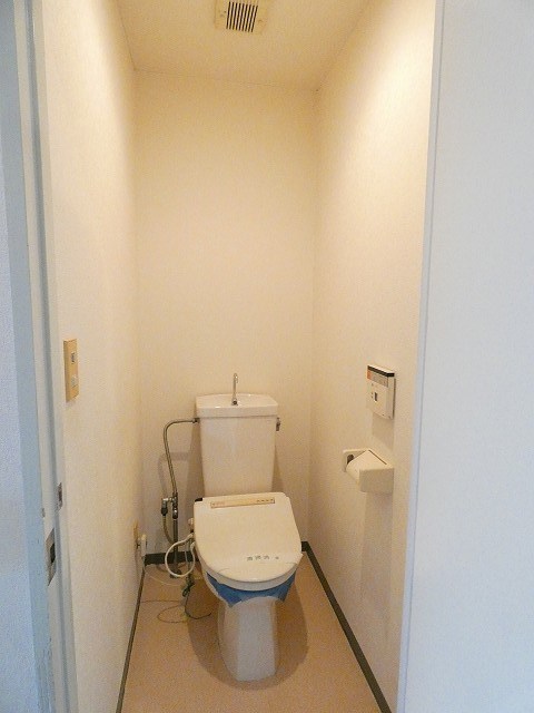 トイレ　写真は310号室。