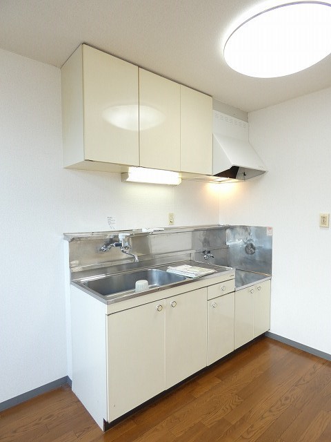キッチン　写真は310号室。
