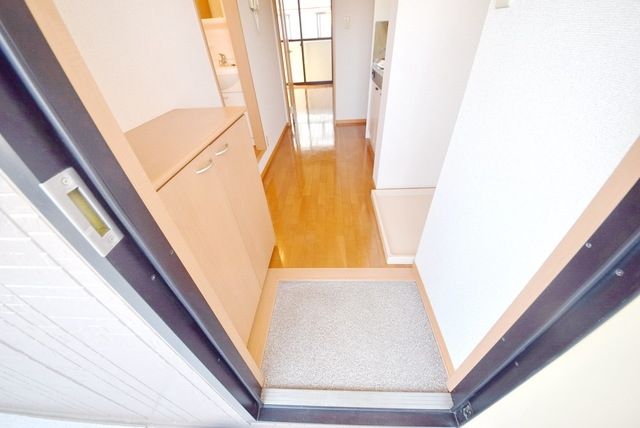 玄関　★お問い合わせはタウンハウジングまで★