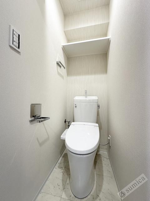 トイレ　温水洗浄便座付き♪♪