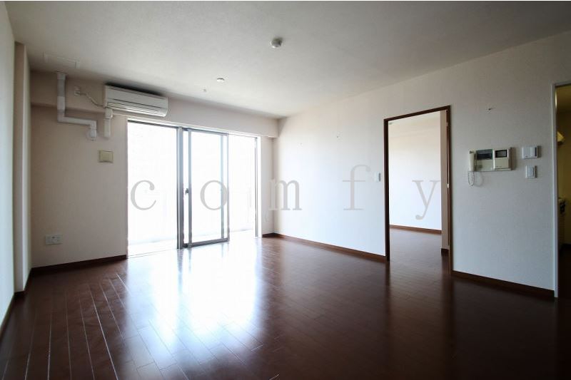 居室・リビング　広々としたリビング