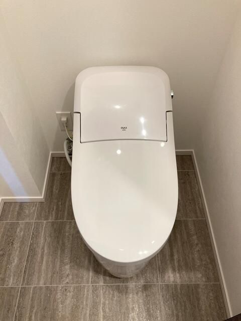 トイレ　写真は同タイプ住居です。