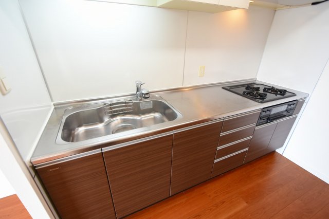 キッチン　３口ガスコンロのシステムキッチン♪