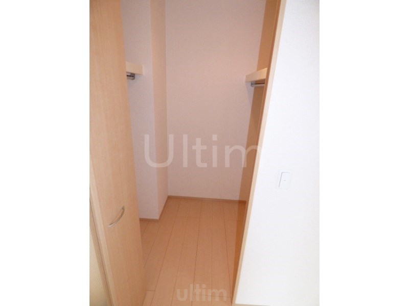 収納　ウォークインクローゼット