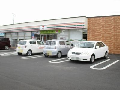 コンビニ　セブンイレブン前橋駒形町店（コンビニ）まで89m