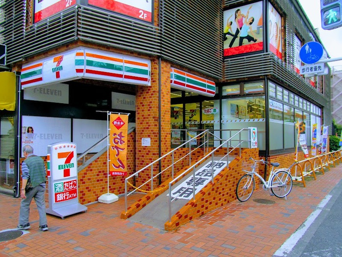 コンビニ　セブンイレブン浜田山メインロード店（コンビニ）まで82m