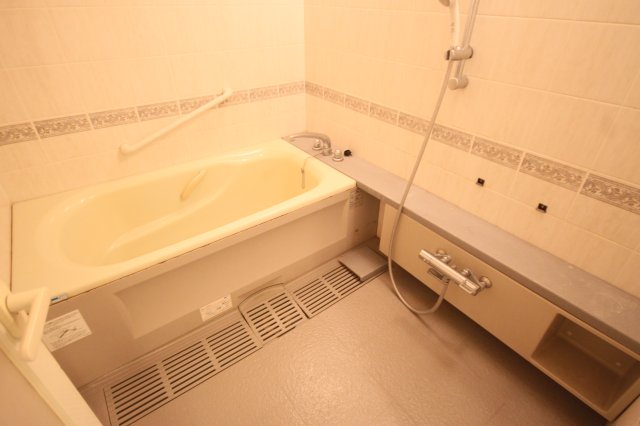 バス・シャワールーム　別部屋参考写真