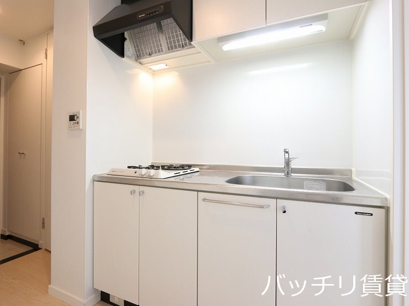 キッチン　別号室の画像。現況を優先します。