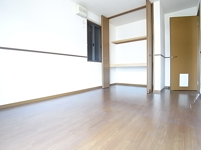 収納　※改装途中の写真になります。